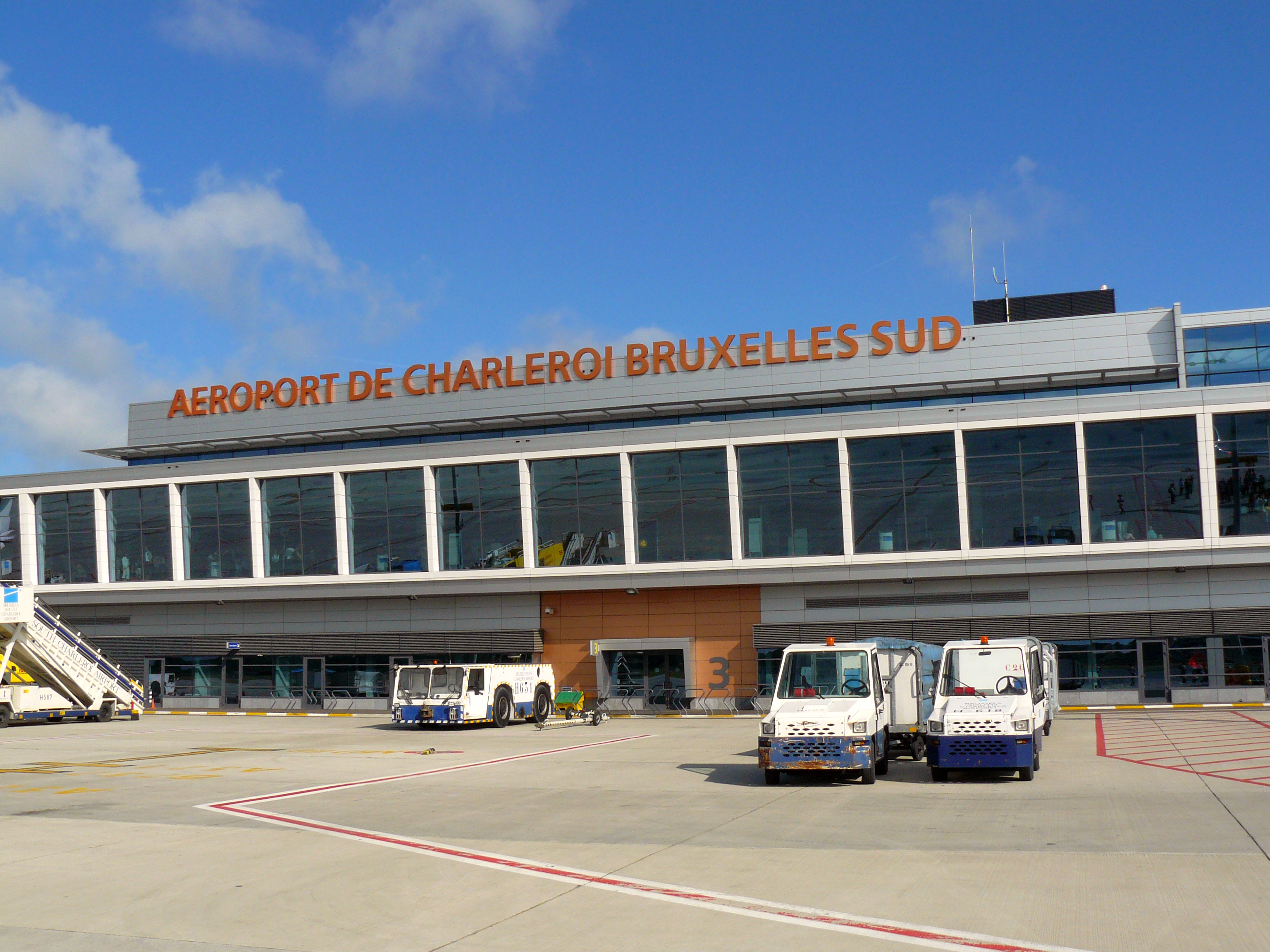Aeroport_de_Charleroi_Bruxelles_Sud