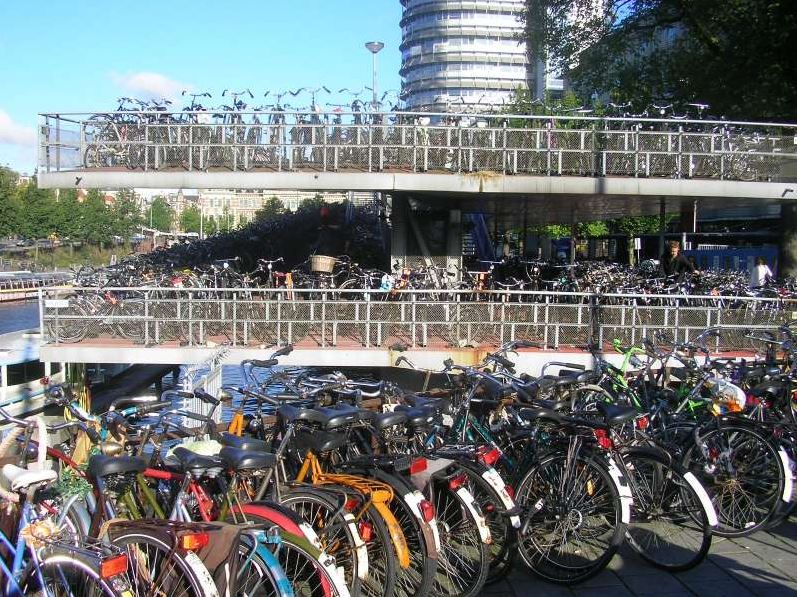 Amsterdam-Cycling-1
